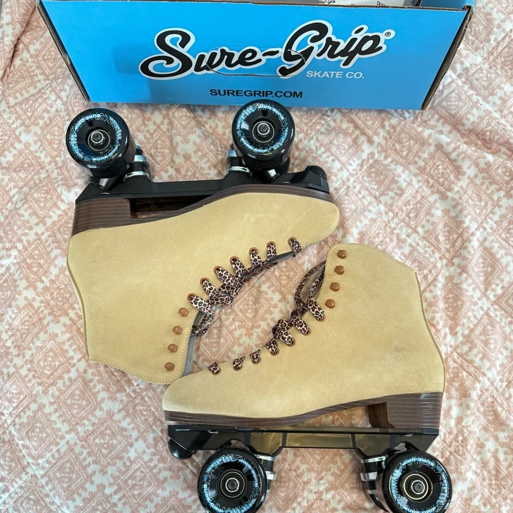 Sure-Grip Boardwalk Tan Retro Skates - Picture 3 of 12